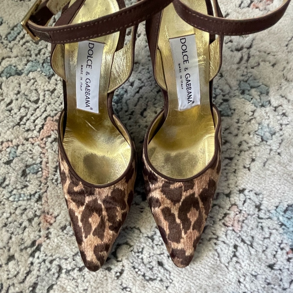 Dolce & Gabbana Leopard Print Heels - Brown
